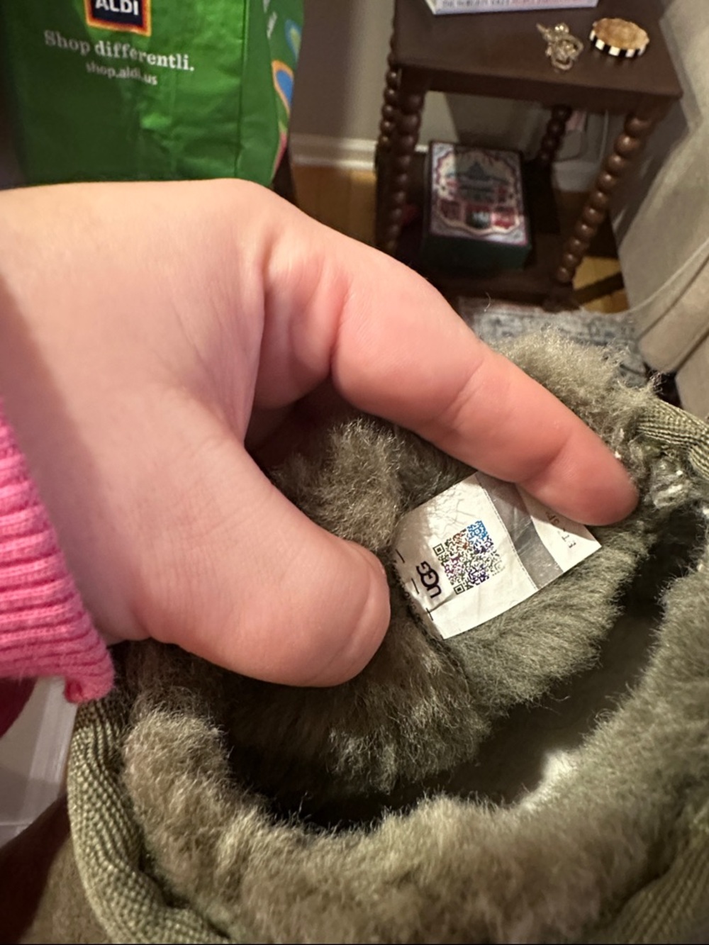 UGG Ultra Mini - Picture 7 of 7